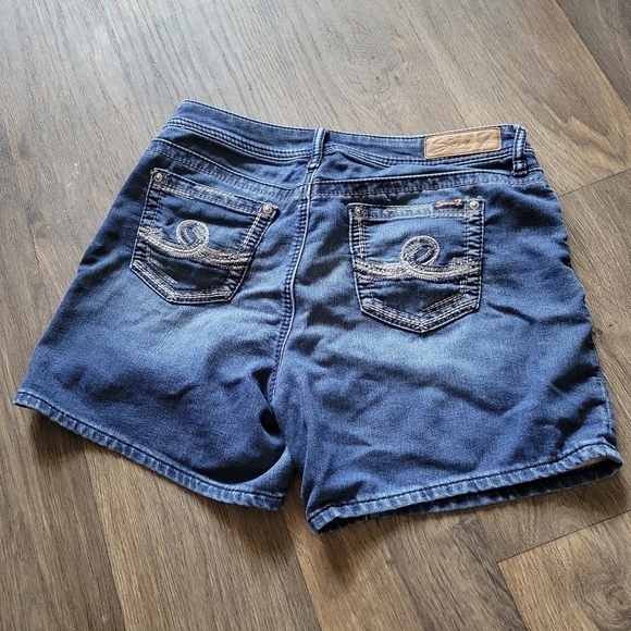 Seven 7 Jean Shorts Size 10 - Picture 2 of 3